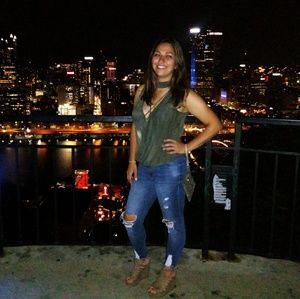 Meet your Posher, Julie